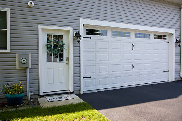 24/7 Emergency Garage Door Panel Replacement experts in South Lebanon, OH